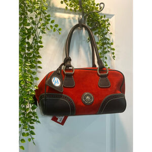 DOONEY & BOURKE HANDBAG NWT AND DUST BAG.